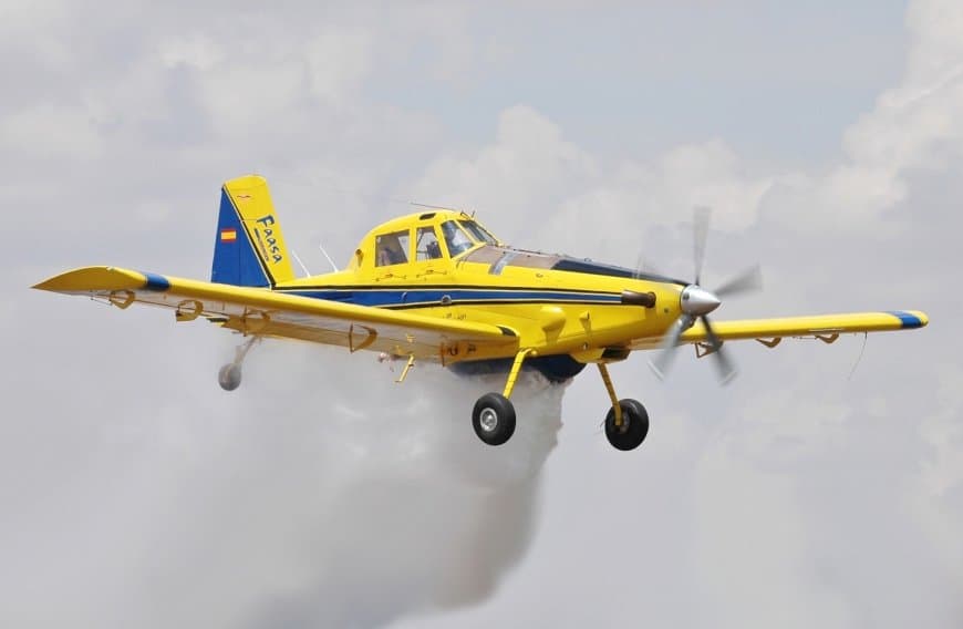 Air Tractor AT-802 — licensed reference photograph