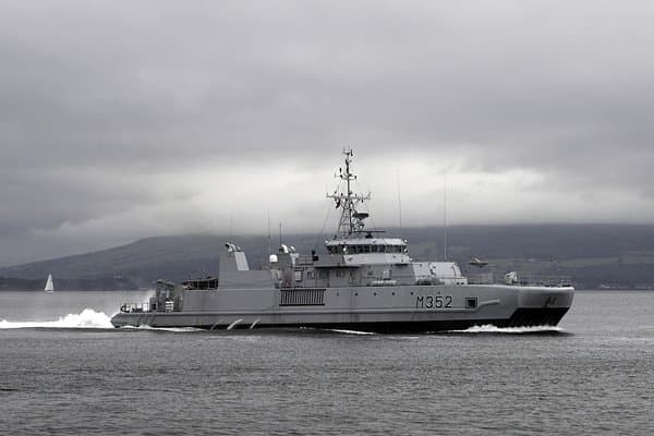 Alta-class minesweeper — licensed reference photograph