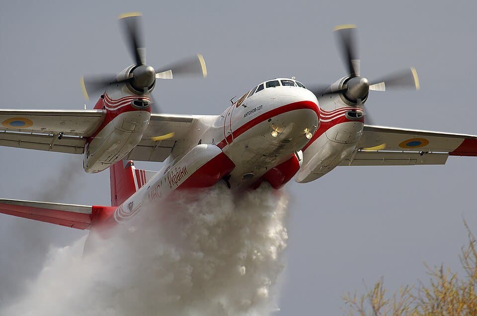 Antonov An-32 — licensed reference photograph