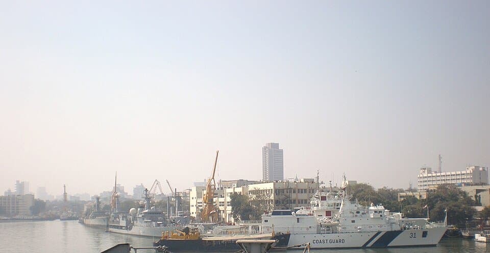 Brahmaputra-class frigate — licensed reference photograph