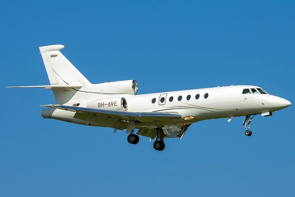 Dassault Falcon 50 — licensed reference photograph