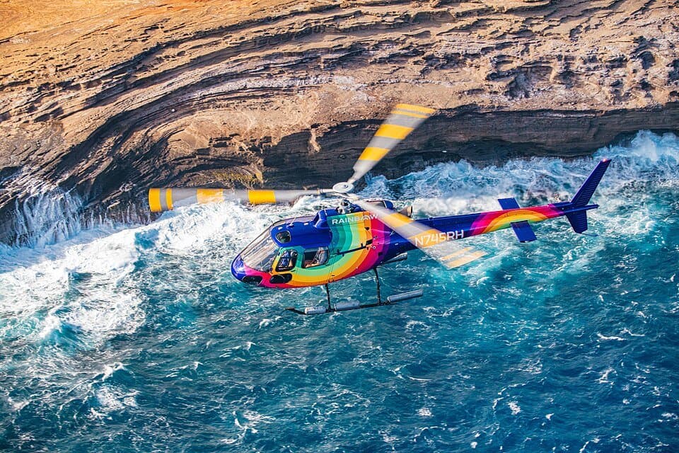 Eurocopter AS350 Écureuil — licensed reference photograph