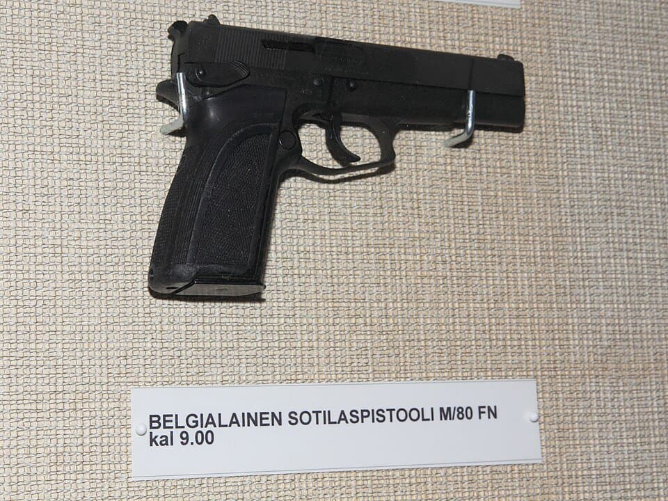 FN HP-DA — licensed reference photograph
