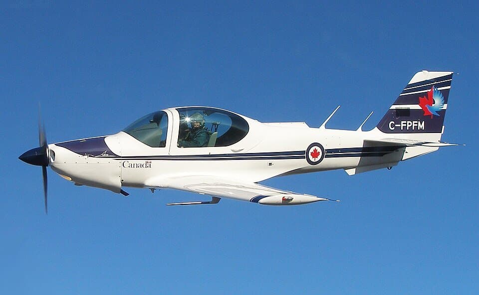Grob G 120 — licensed reference photograph