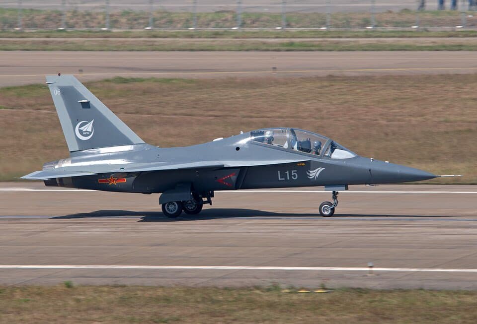 Hongdu JL-10 — licensed reference photograph