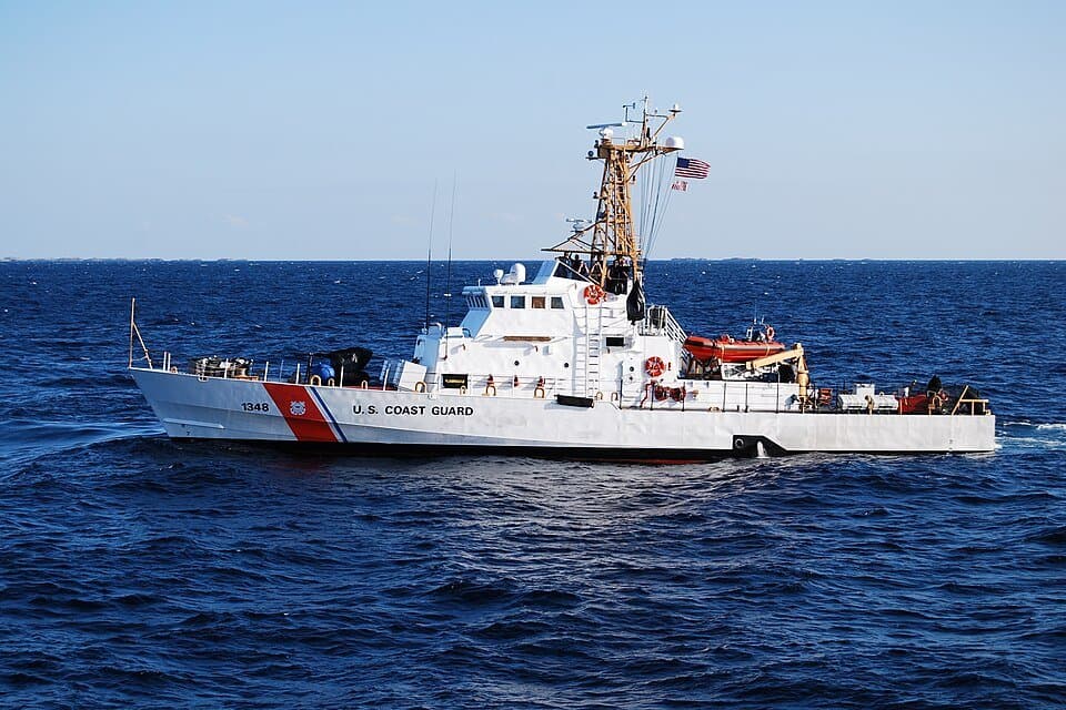 Island-class patrol boat — licensed reference photograph