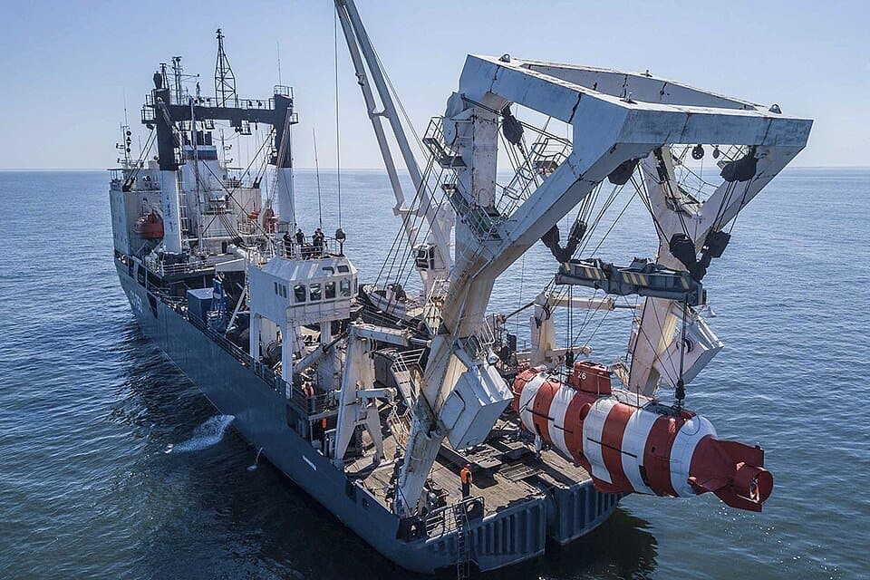 Kashtan-class salvage vessel — licensed reference photograph