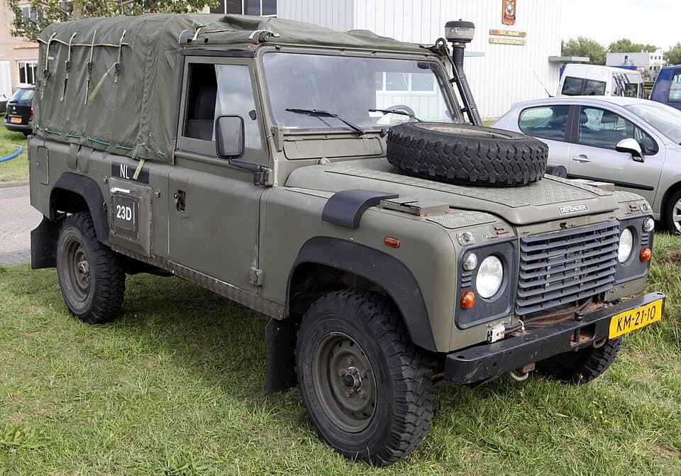 Land Rover Wolf — licensed reference photograph