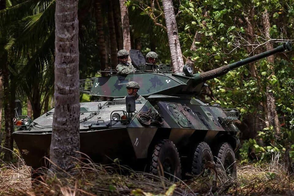 LAV-300 — licensed reference photograph