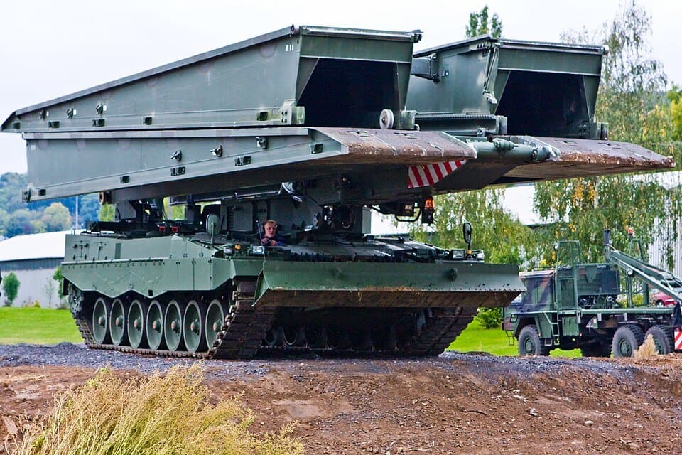 Leguan armoured rapid bridge — licensed reference photograph
