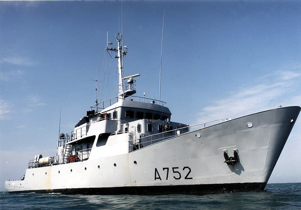 Léopard-class training ship — licensed reference photograph