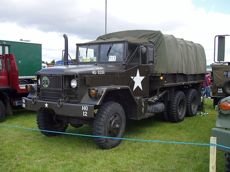 M35 series 2½-ton 6×6 cargo truck — licensed reference photograph