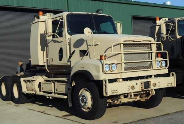 M915 (truck) — licensed reference photograph