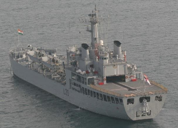 Magar-class amphibious warfare vessel — licensed reference photograph