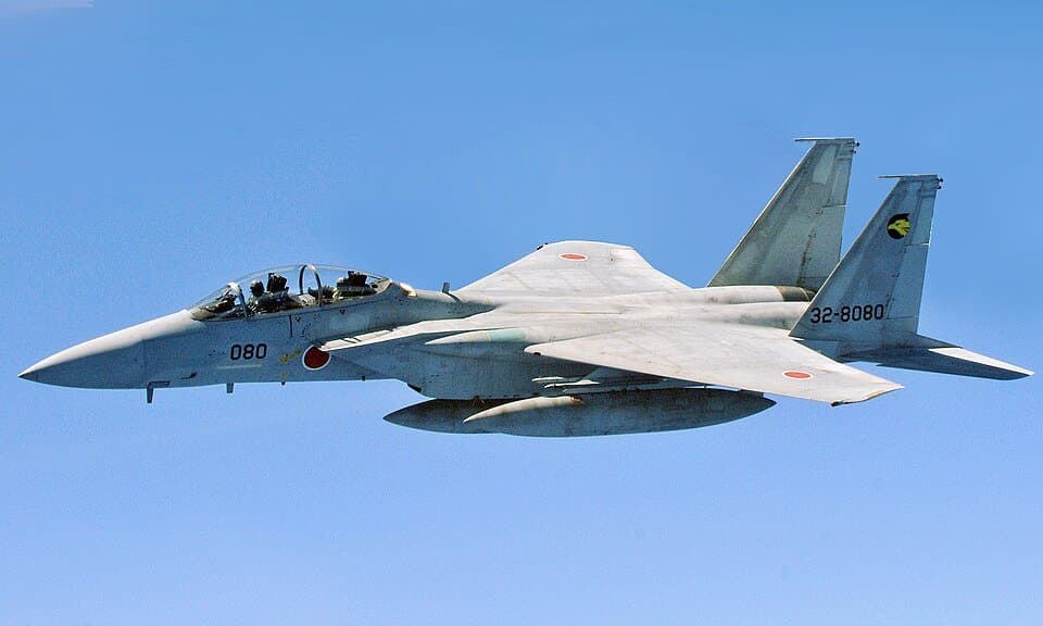 Mitsubishi F-15J — licensed reference photograph