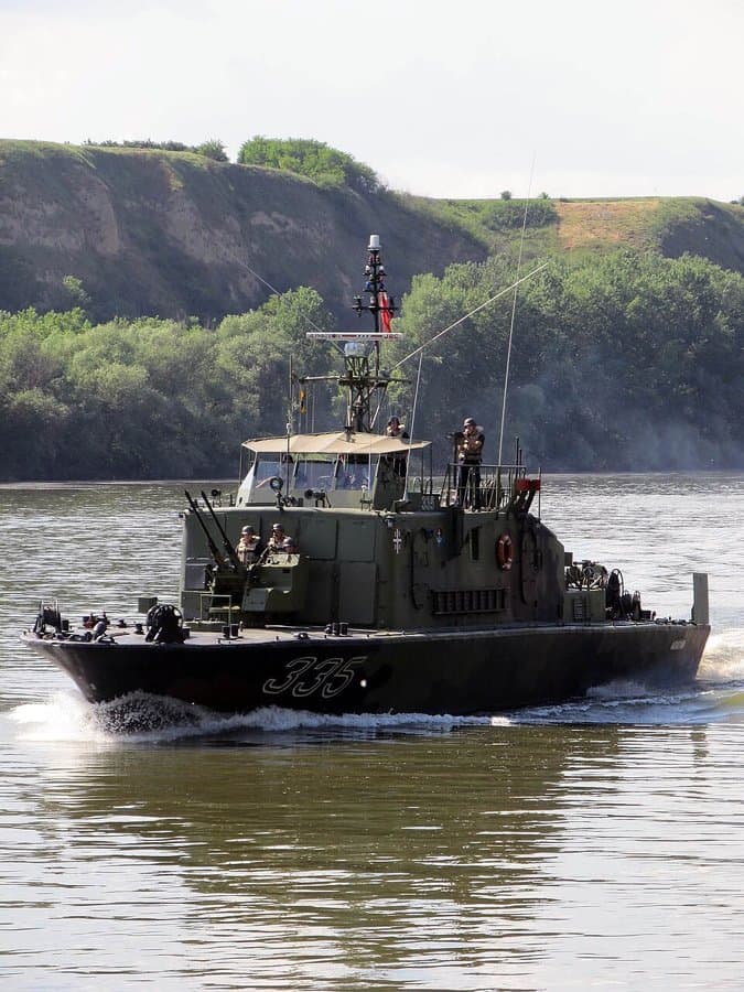 Neštin-class minesweeper — licensed reference photograph