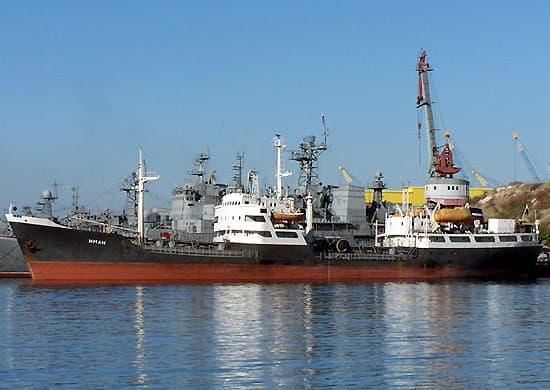 Olekma-class oiler — licensed reference photograph