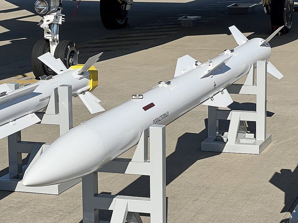 PL-15 — licensed reference photograph