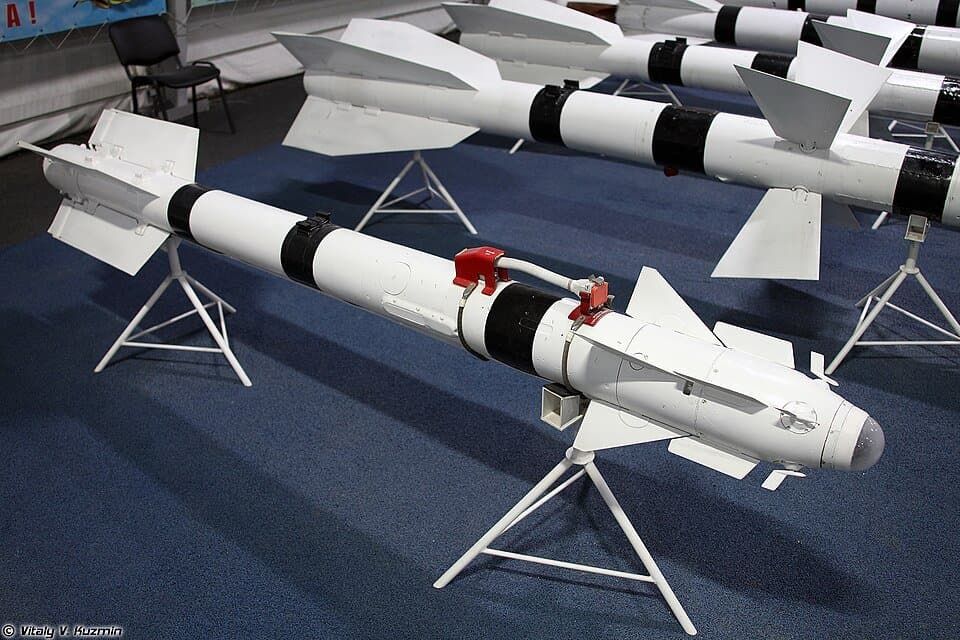 R-73 missile on static display at Park Patriot — licensed reference photograph