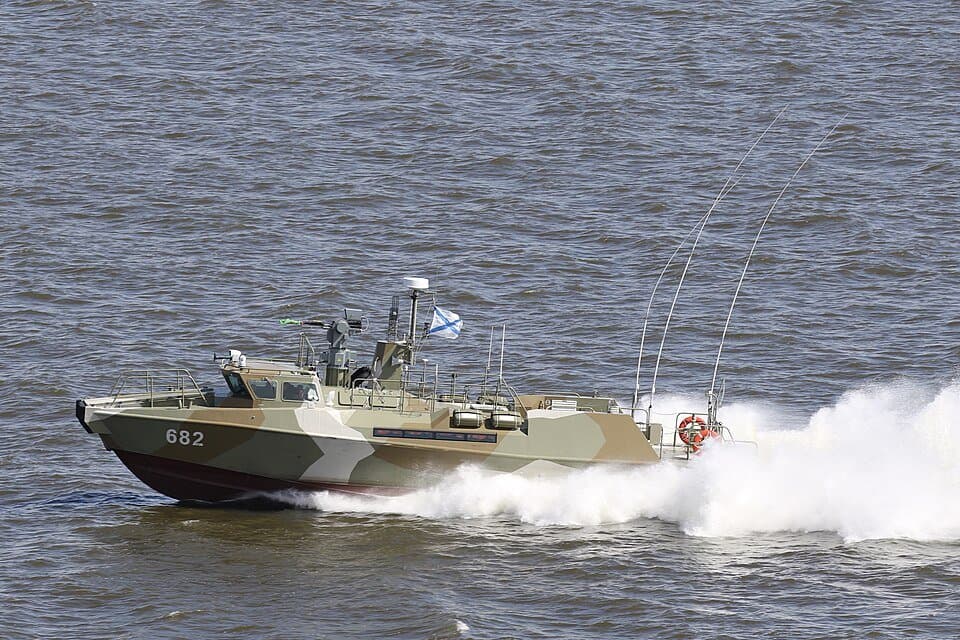 Raptor-class patrol boat — licensed reference photograph