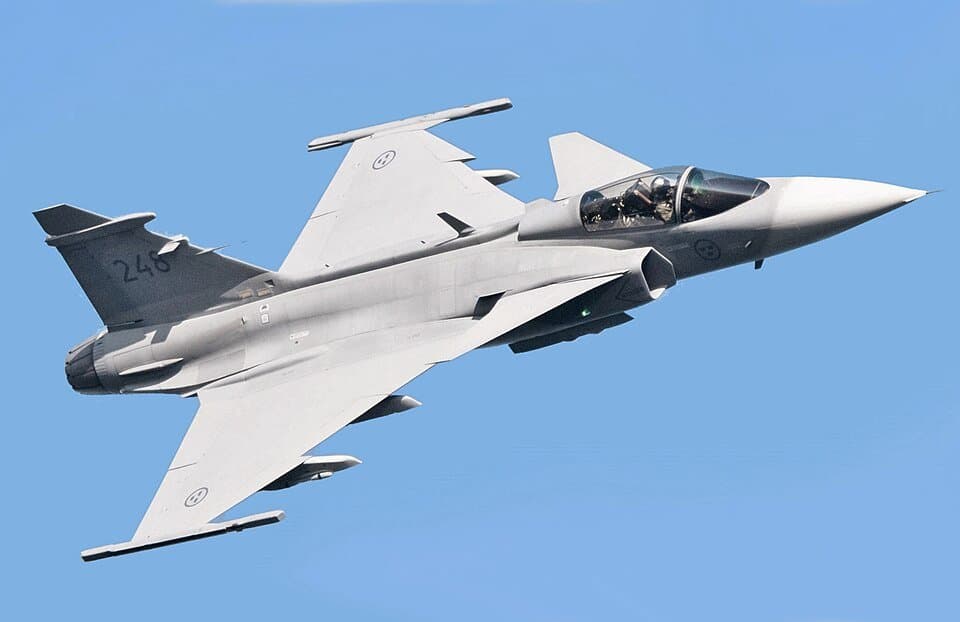 Saab JAS 39 Gripen — licensed reference photograph