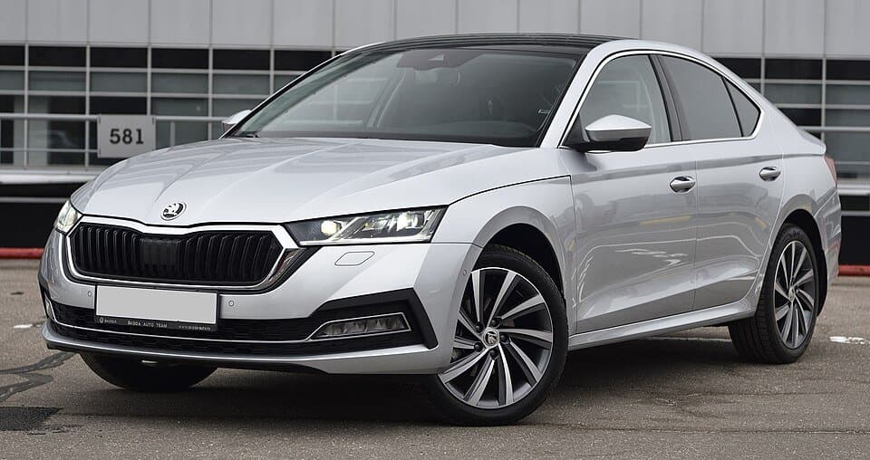Škoda Octavia — licensed reference photograph