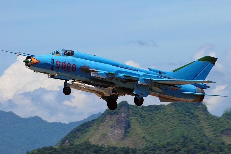 Sukhoi Su-17 — licensed reference photograph