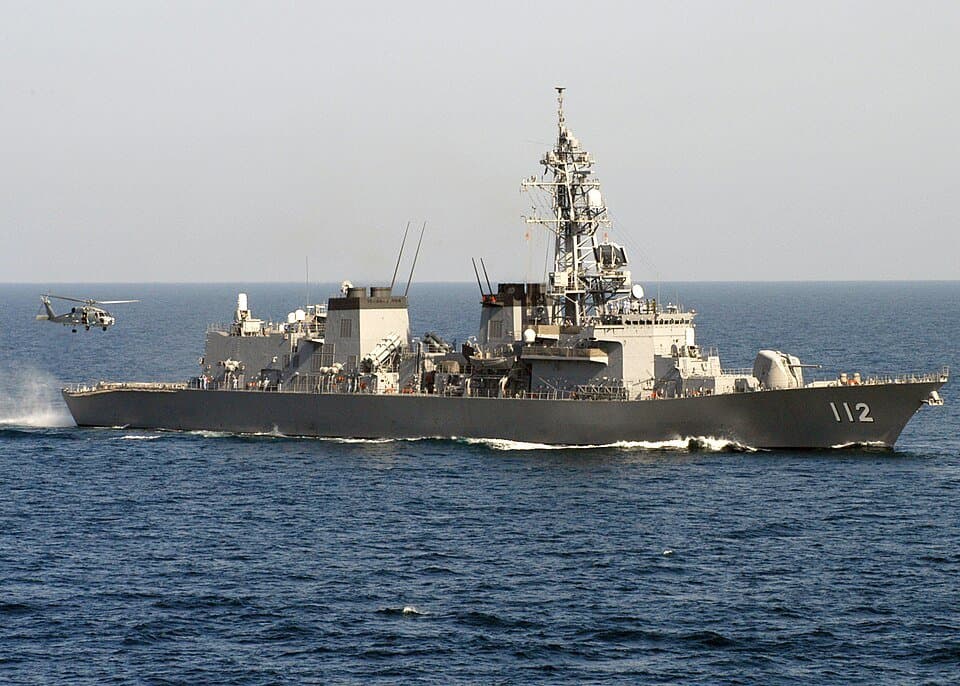 Takanami-class destroyer — licensed reference photograph