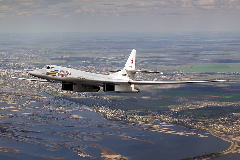 Tupolev Tu-160 — licensed reference photograph