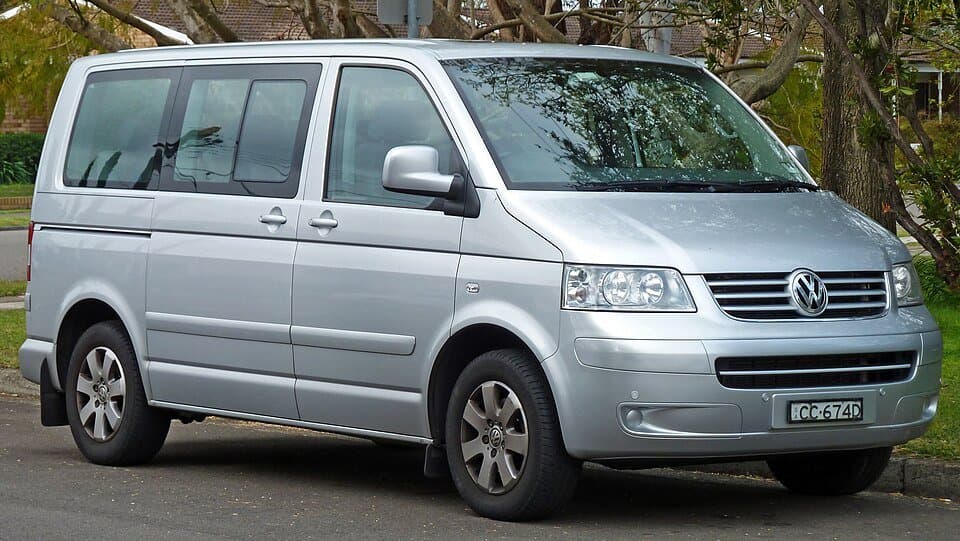 Volkswagen Transporter (T5) — licensed reference photograph