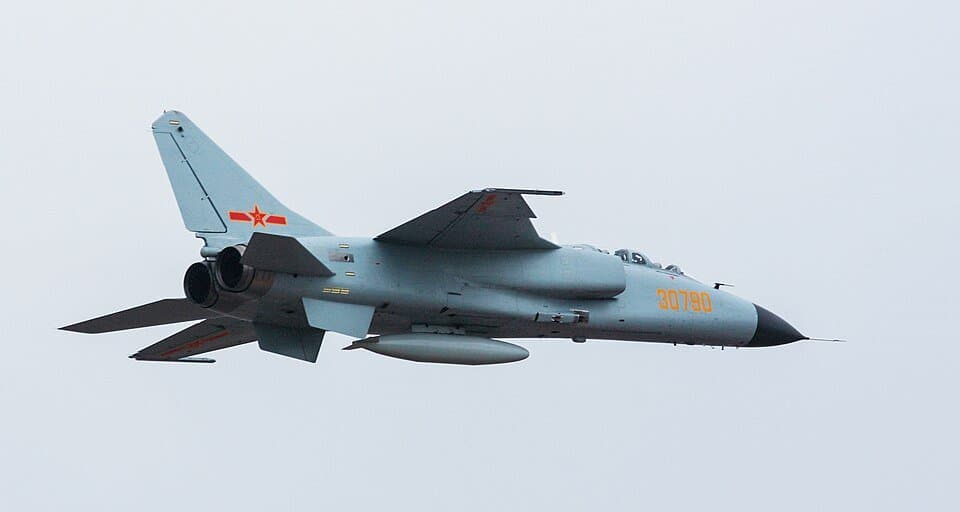 Xi'an JH-7 — licensed reference photograph