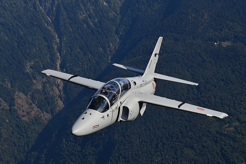 Aermacchi M-345 — licensed reference photograph