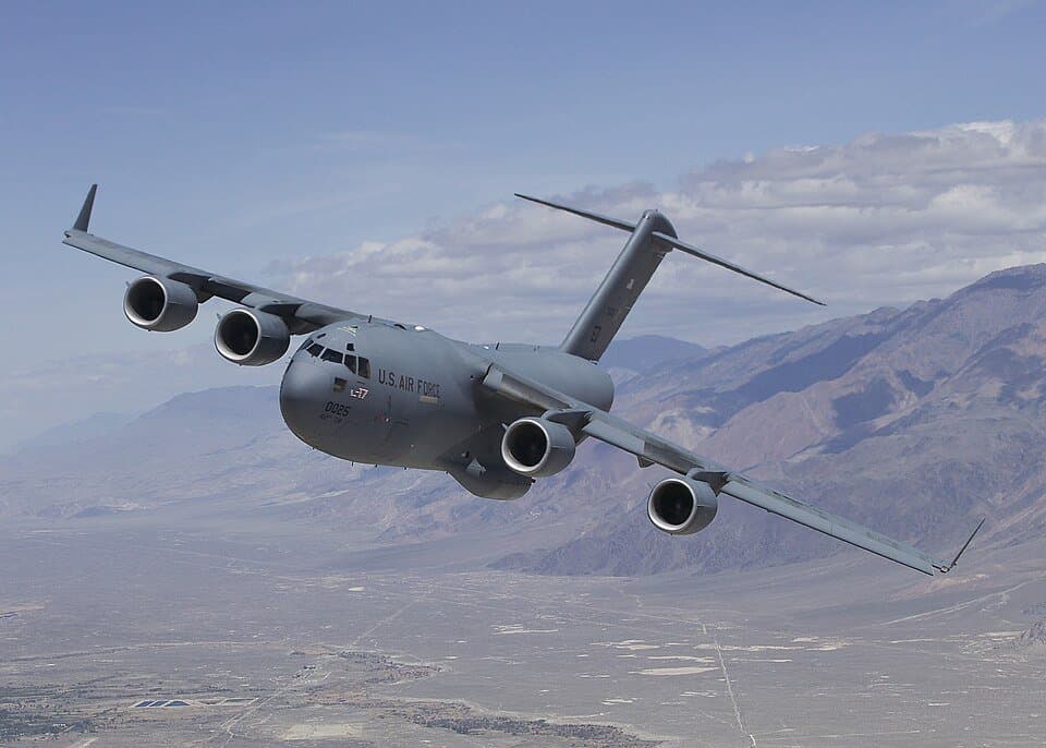 Boeing C-17 Globemaster III — licensed reference photograph