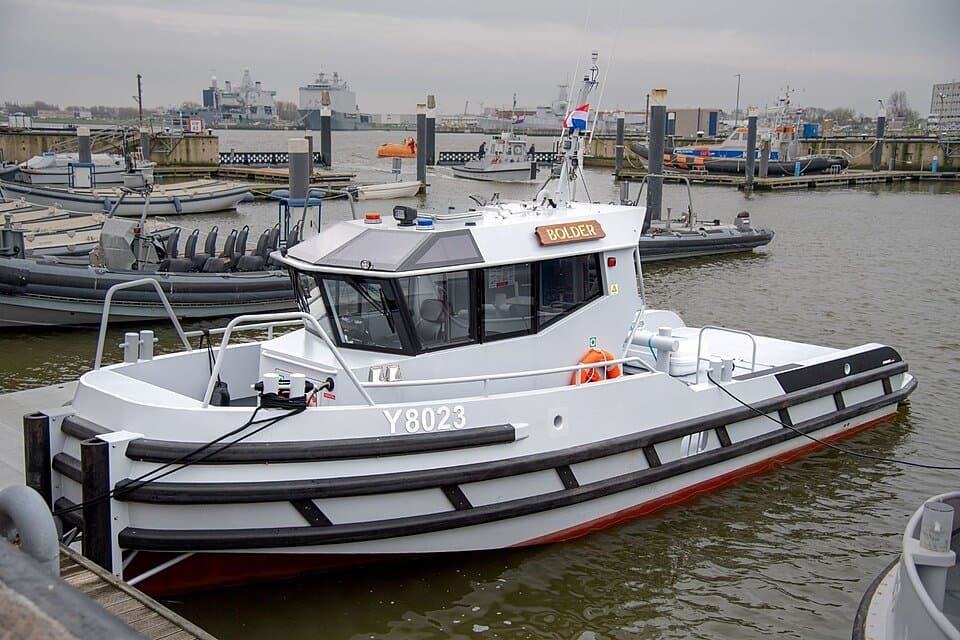 Bolder-class tugboat — licensed reference photograph