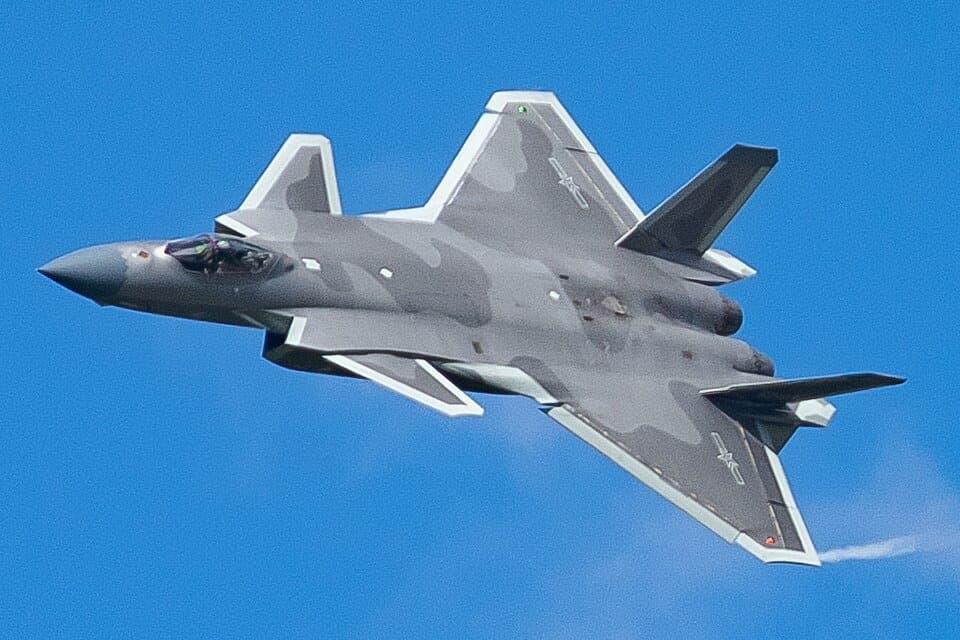 Chengdu J-20 — licensed reference photograph