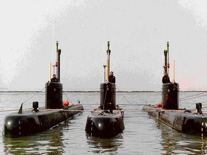Cosmos-class submarine — licensed reference photograph
