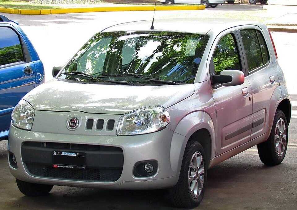 Fiat Uno — licensed reference photograph