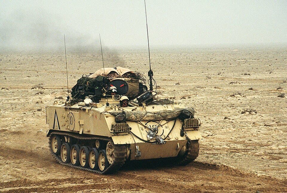 FV432 — licensed reference photograph