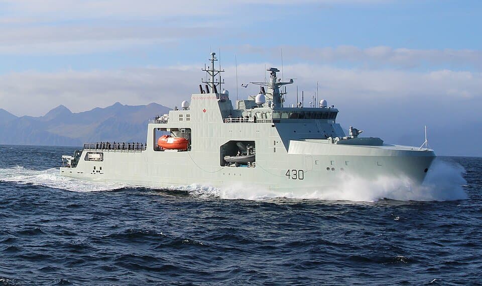 Harry DeWolf-class offshore patrol vessel — licensed reference photograph