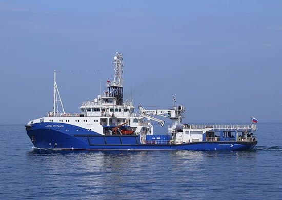 Project 23470 tugboat — licensed reference photograph