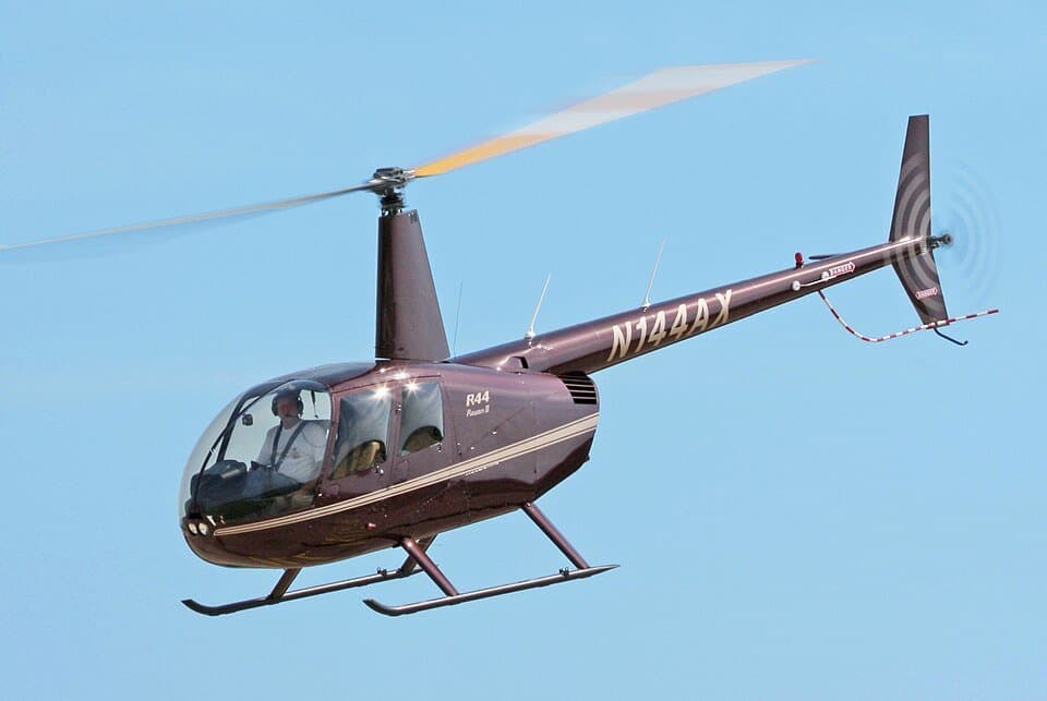 Robinson R44 — licensed reference photograph