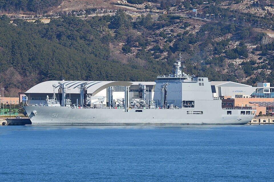 Soyang-class fast combat support ship — licensed reference photograph