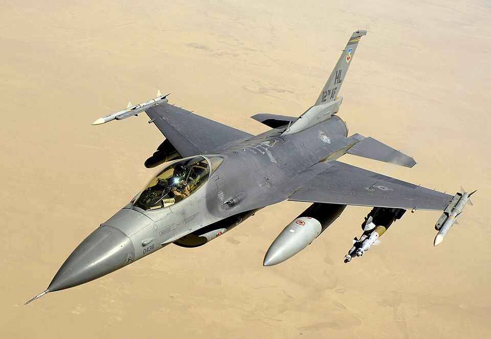 US Air Force F-16 Block 40 over Iraq in 2008