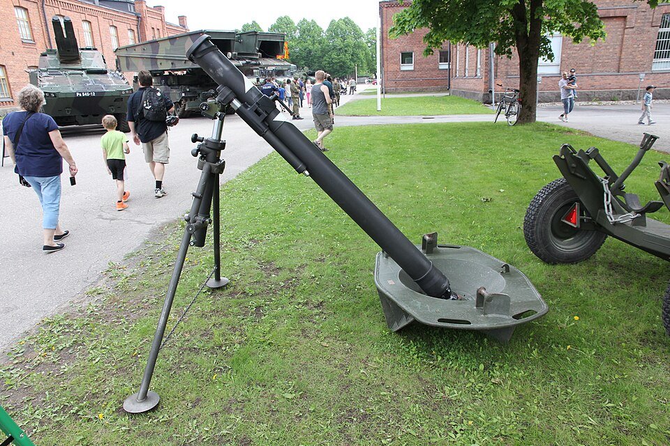 120 KRH 92 — licensed reference photograph