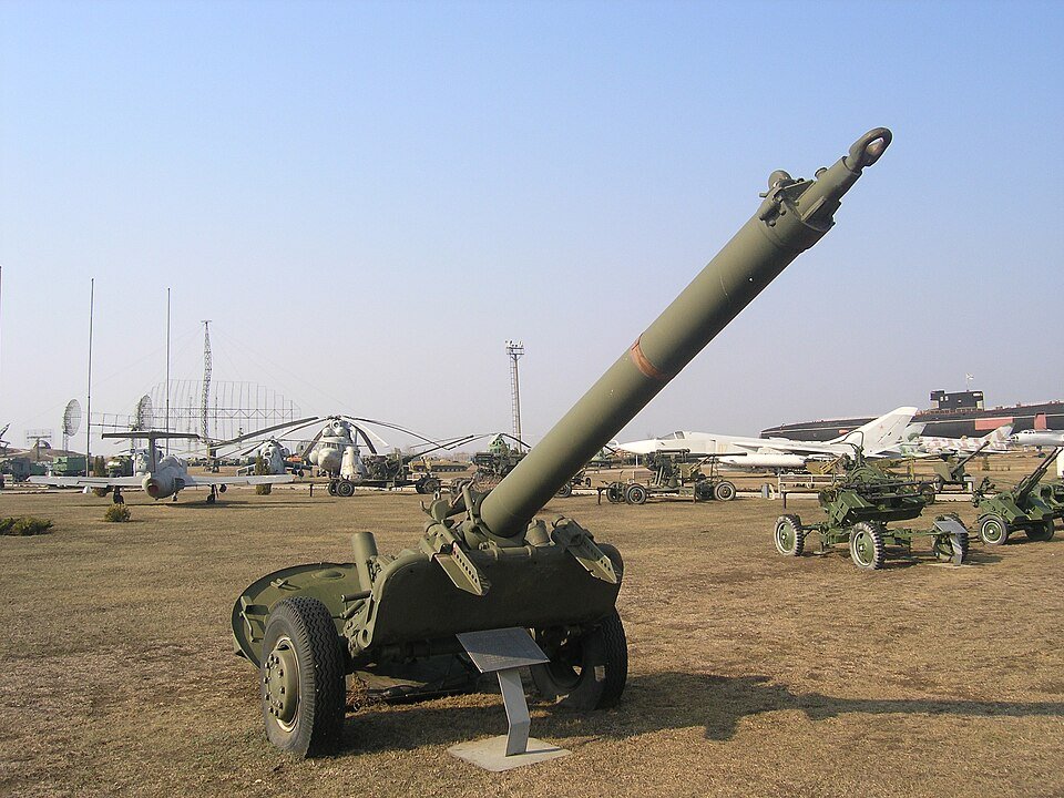240 mm mortar M240 — licensed reference photograph