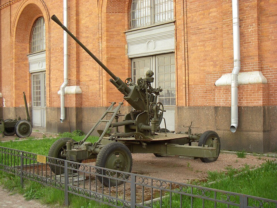 37 mm automatic air defense gun M1939 (61-K) — licensed reference photograph