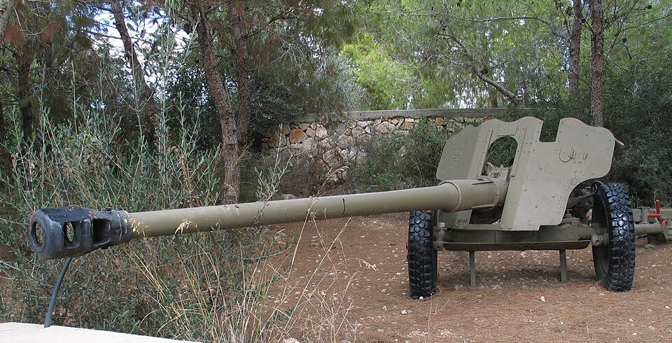 85 mm divisional gun D-44 — licensed reference photograph