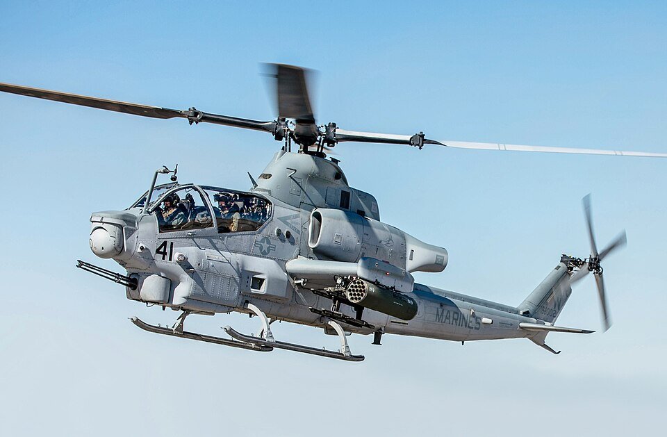 Bell AH-1Z Viper — licensed reference photograph