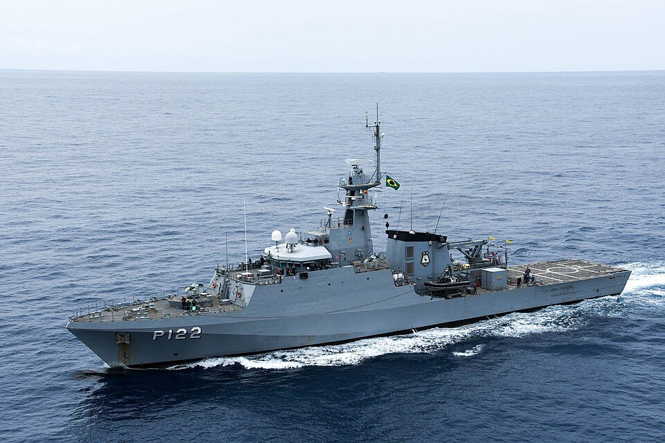 Brazilian offshore patrol vessel Araguari — licensed reference photograph