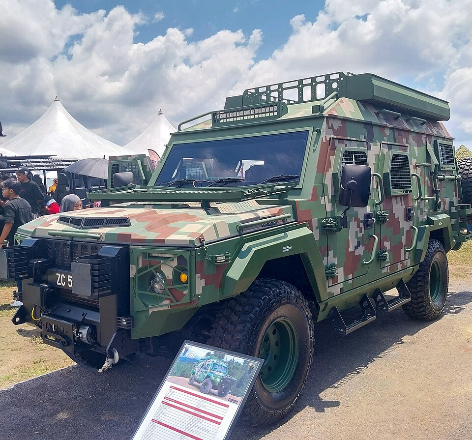 Cendana Auto 4x4 — licensed reference photograph